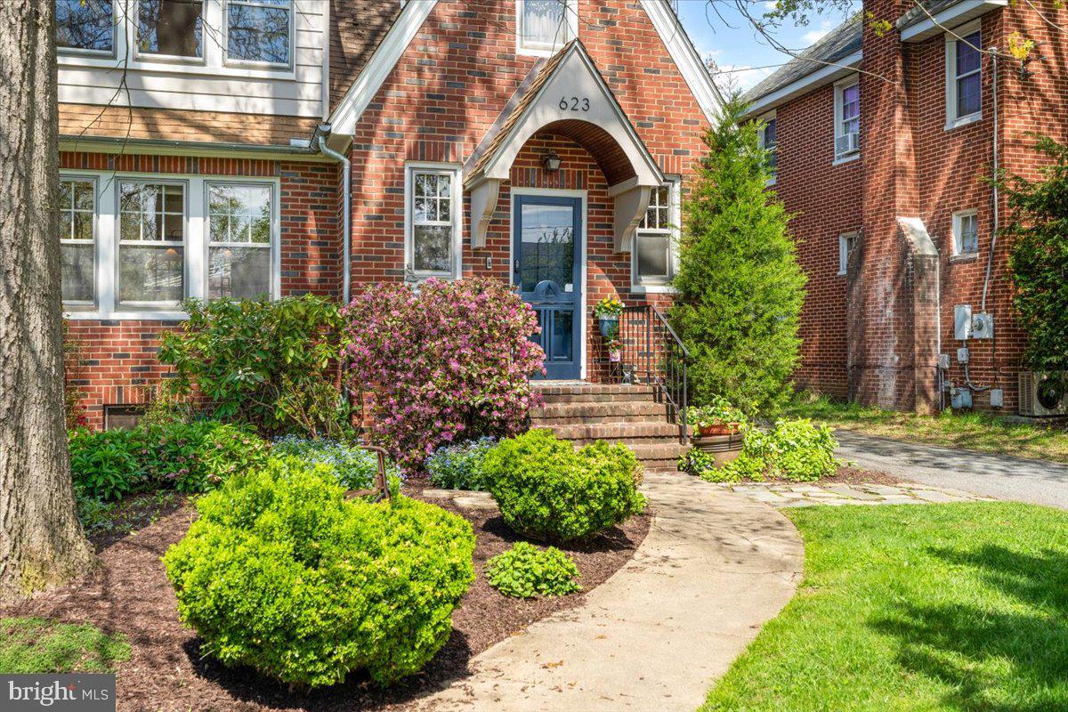 623 WILSON PLACE