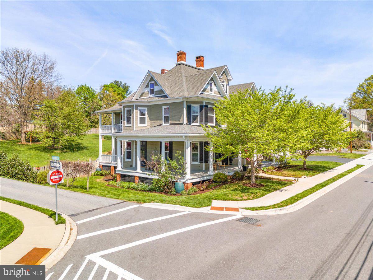 109 BROAD STREET