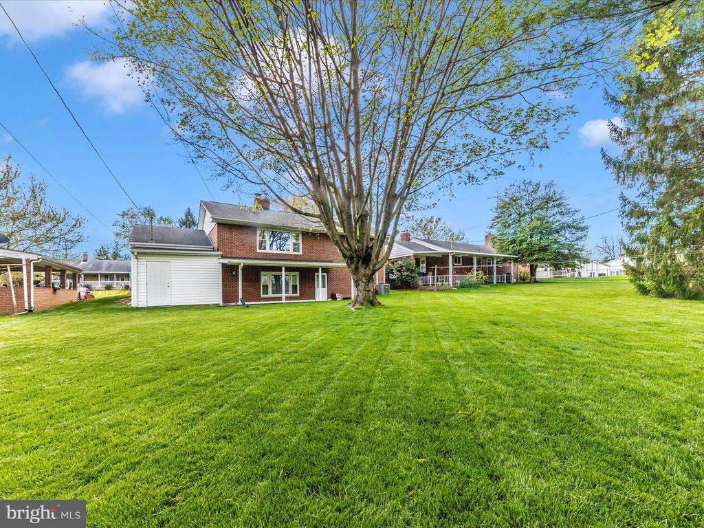 611 WYNGATE DRIVE