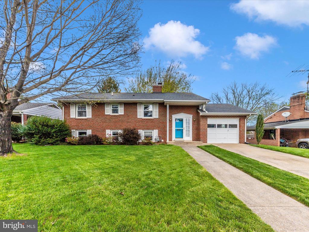 611 WYNGATE DRIVE