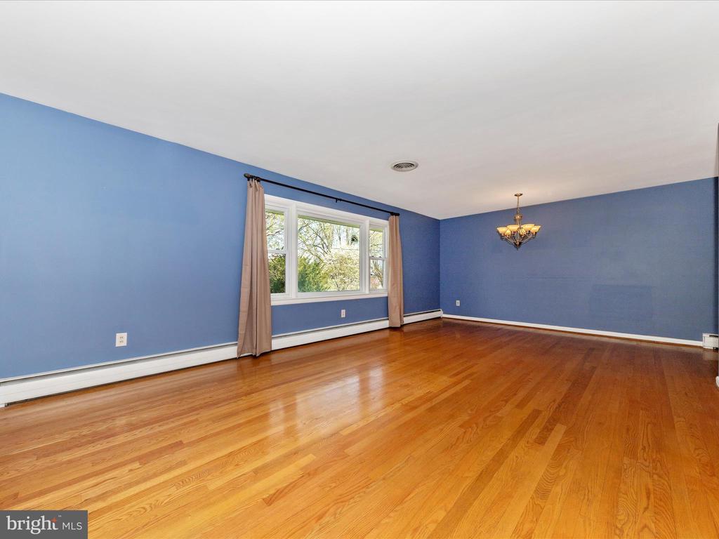 611 WYNGATE DRIVE
