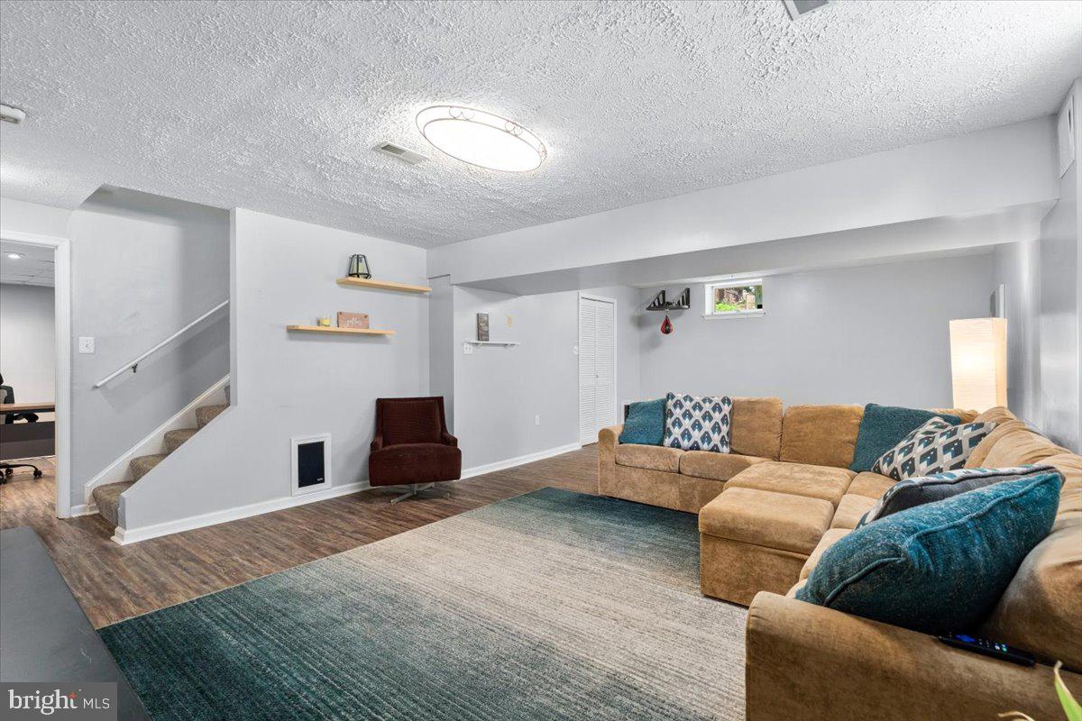 7501 MASON COURT