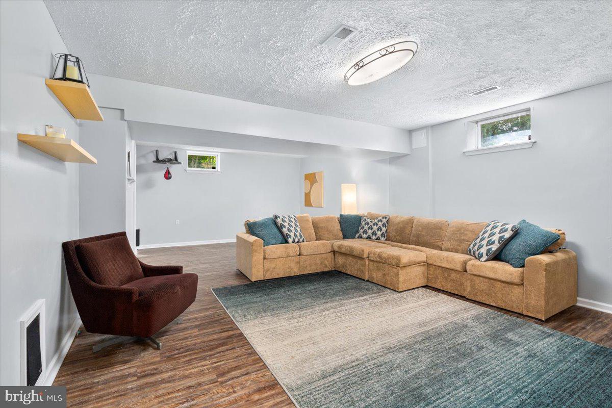 7501 MASON COURT