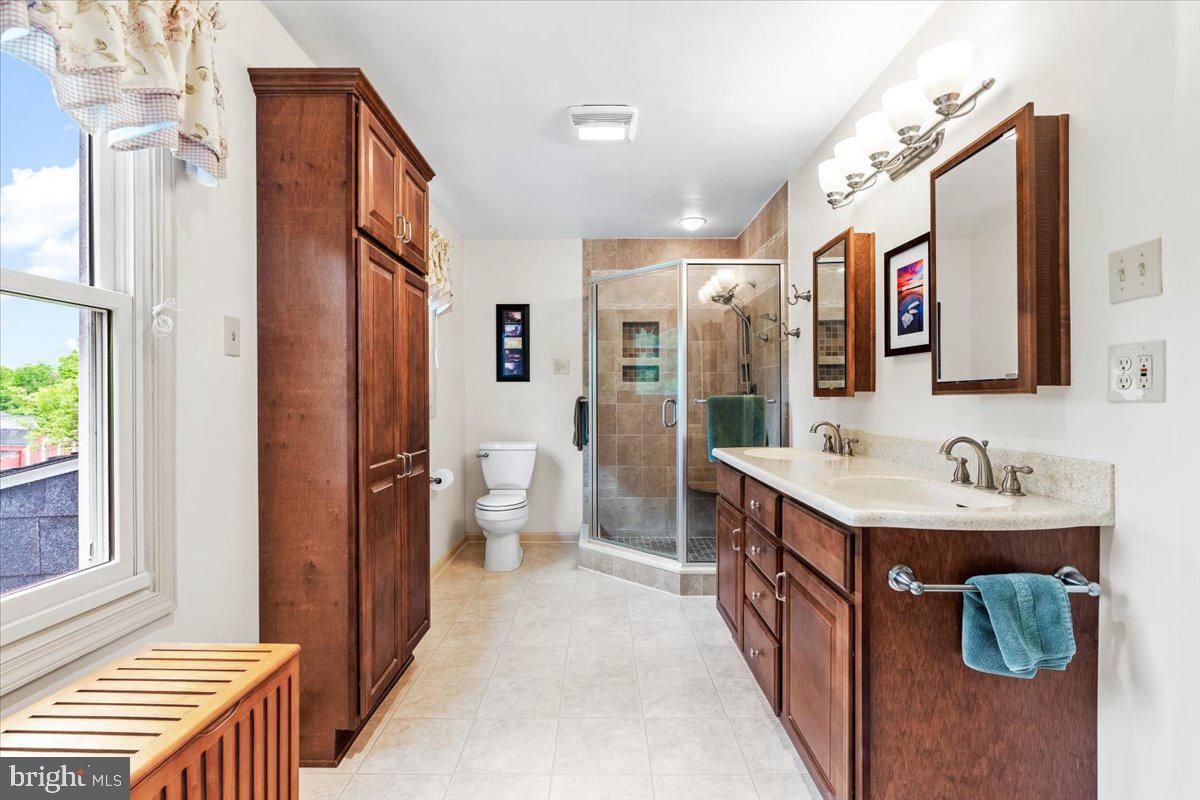 3615 WESTCHESTER COURT