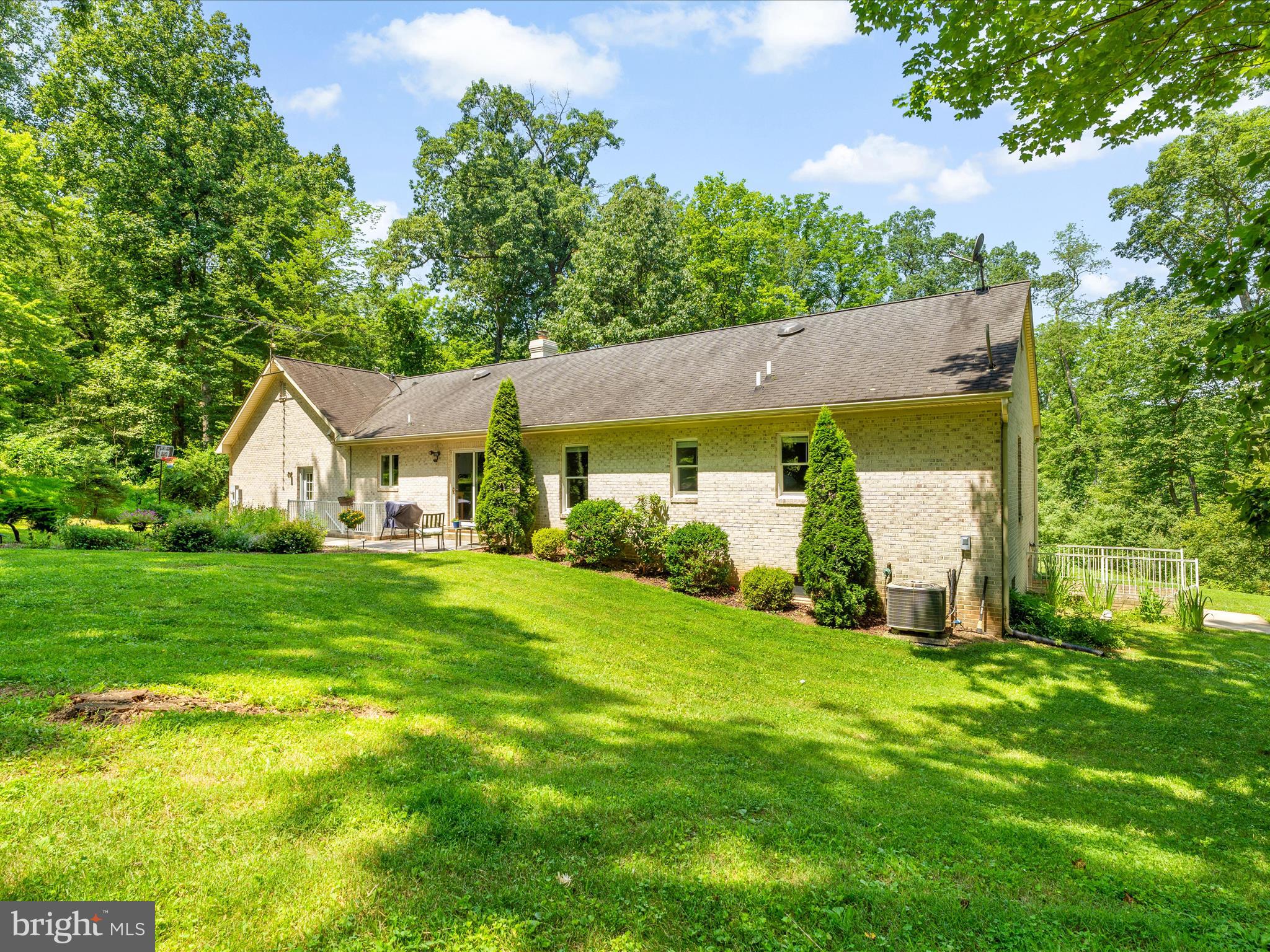 2323 MICHAEL ROAD