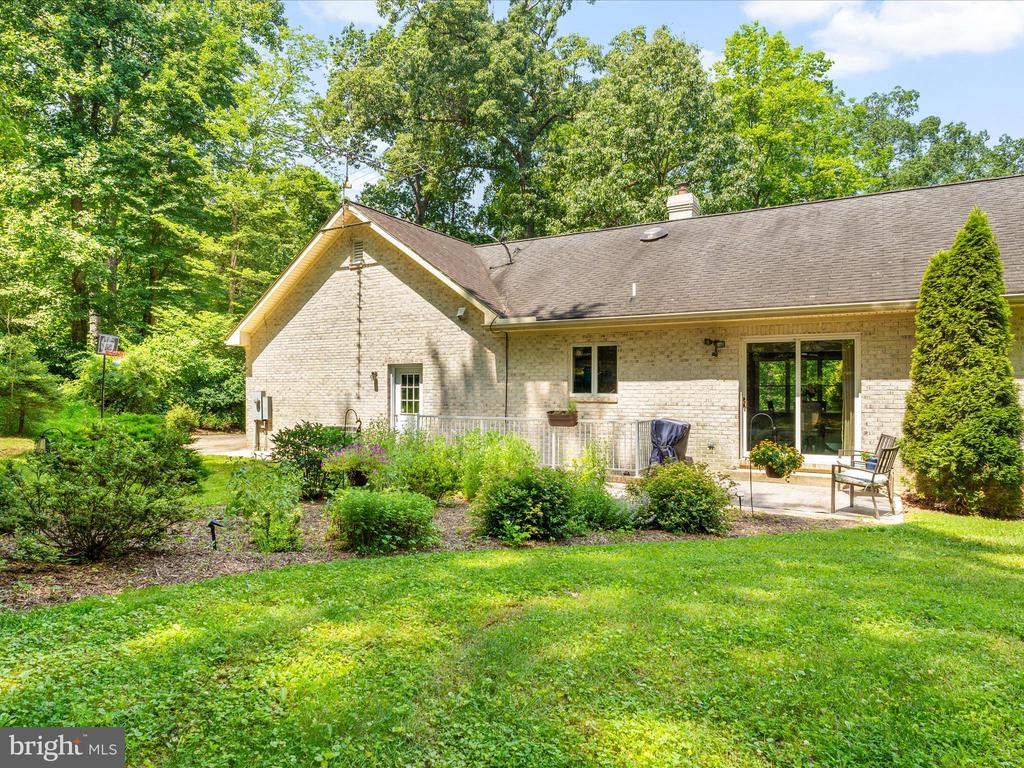 2323 MICHAEL ROAD