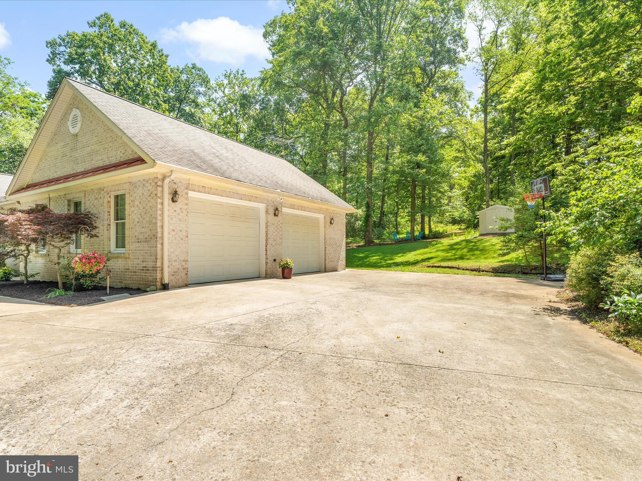 2323 MICHAEL ROAD