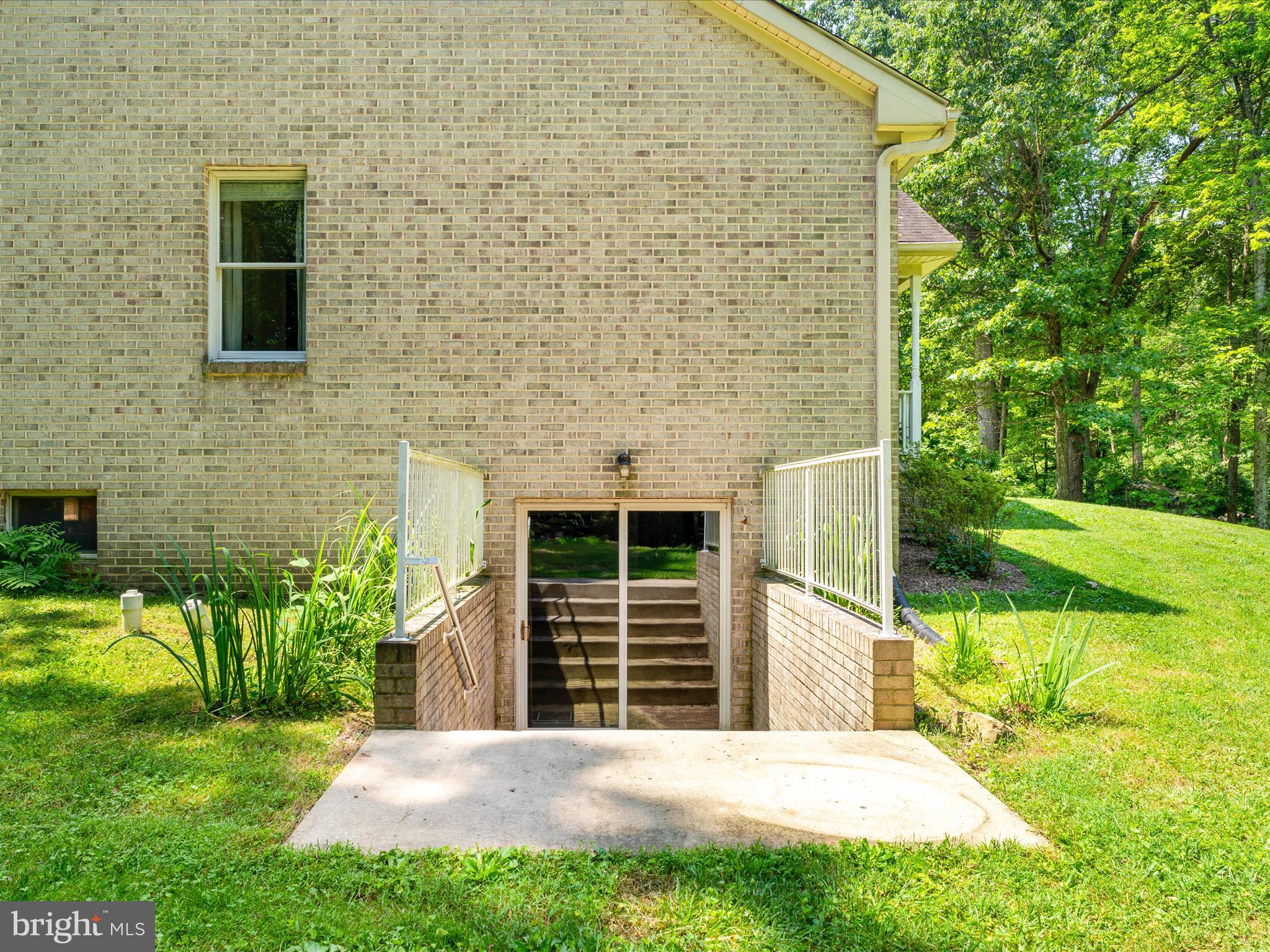 2323 MICHAEL ROAD