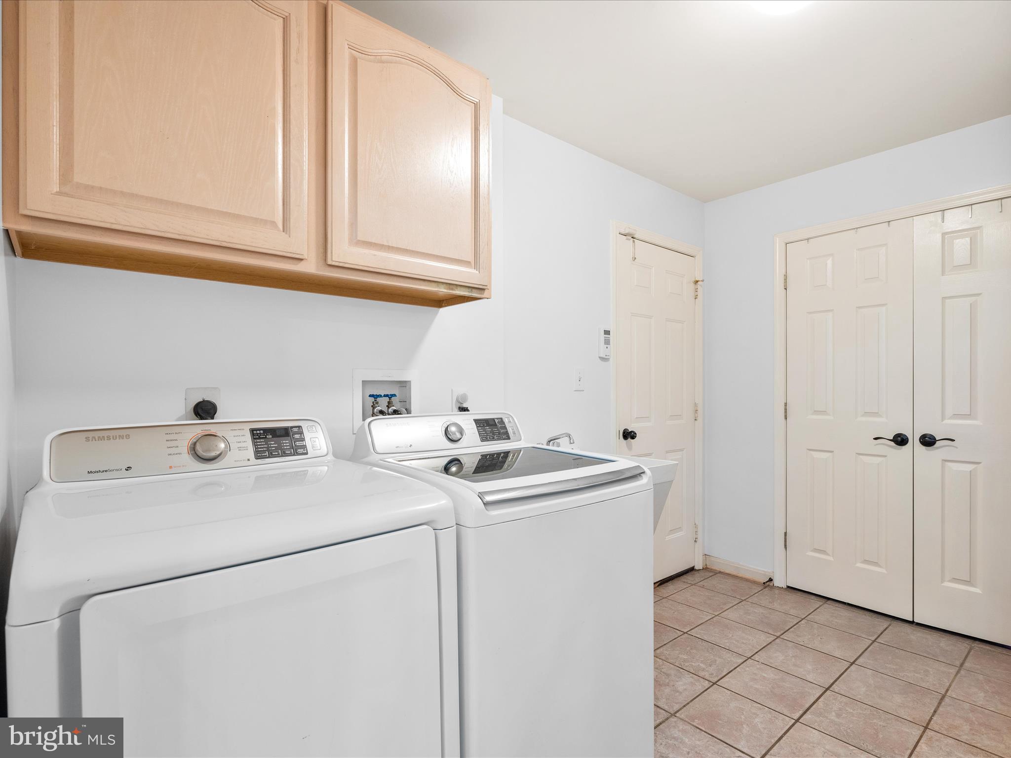 2323 MICHAEL ROAD