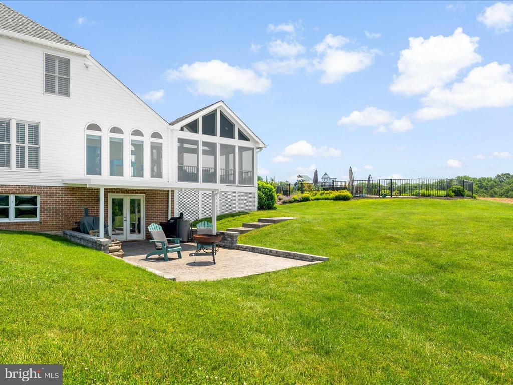 7100 EWING COURT