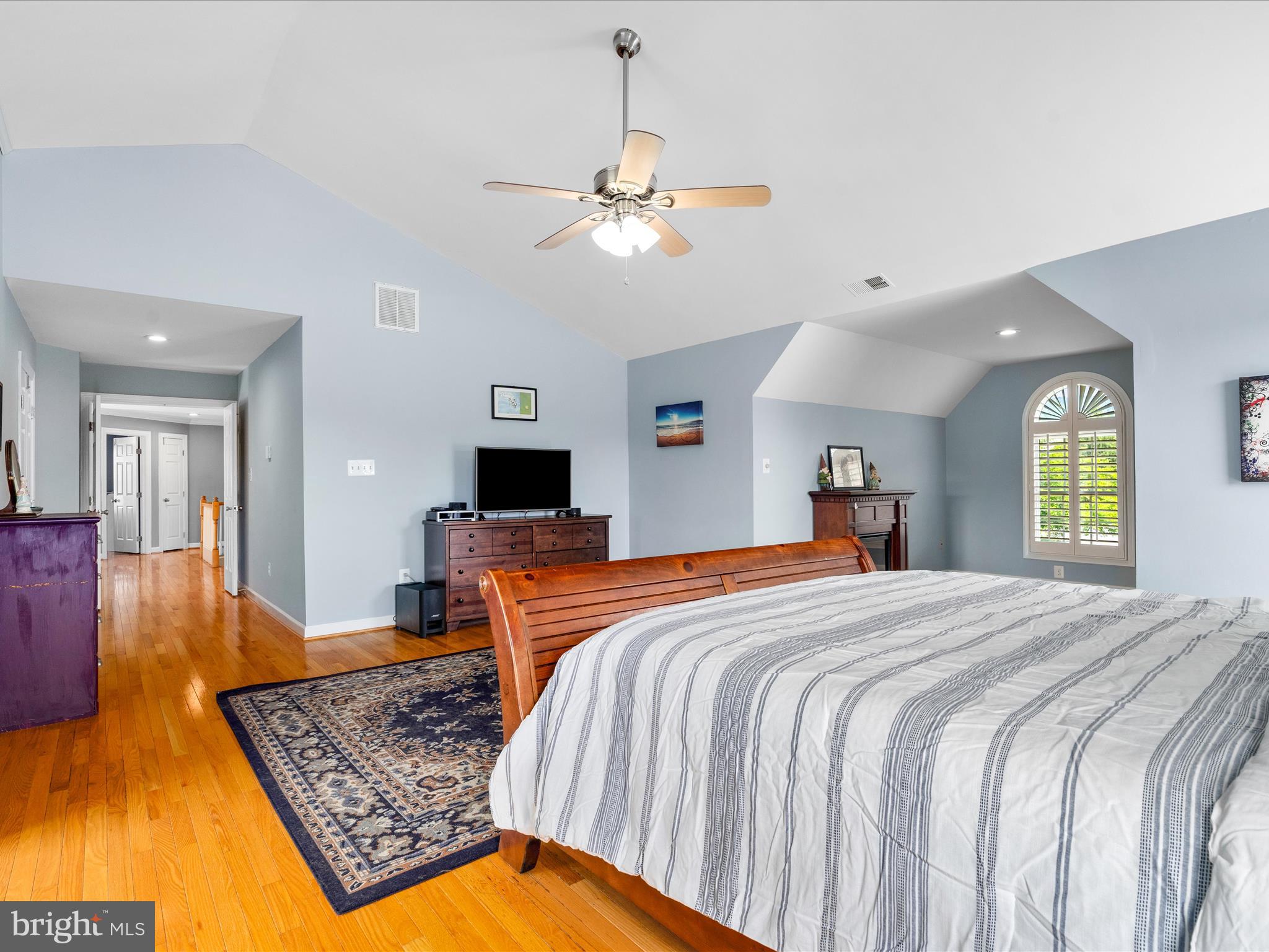 7100 EWING COURT
