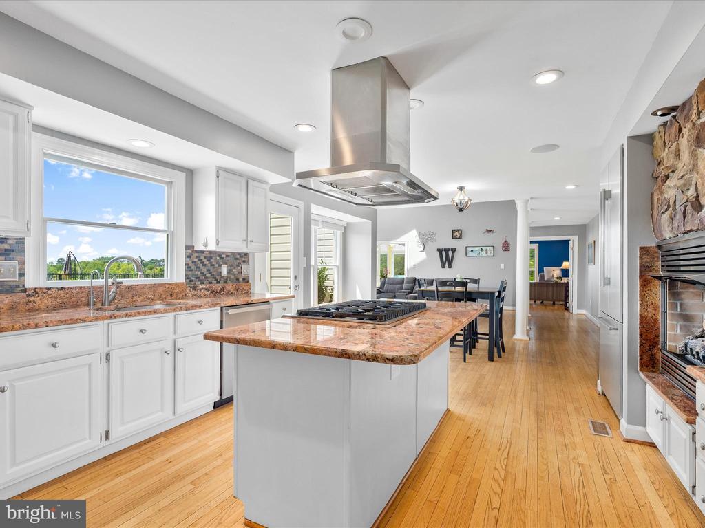 7100 EWING COURT