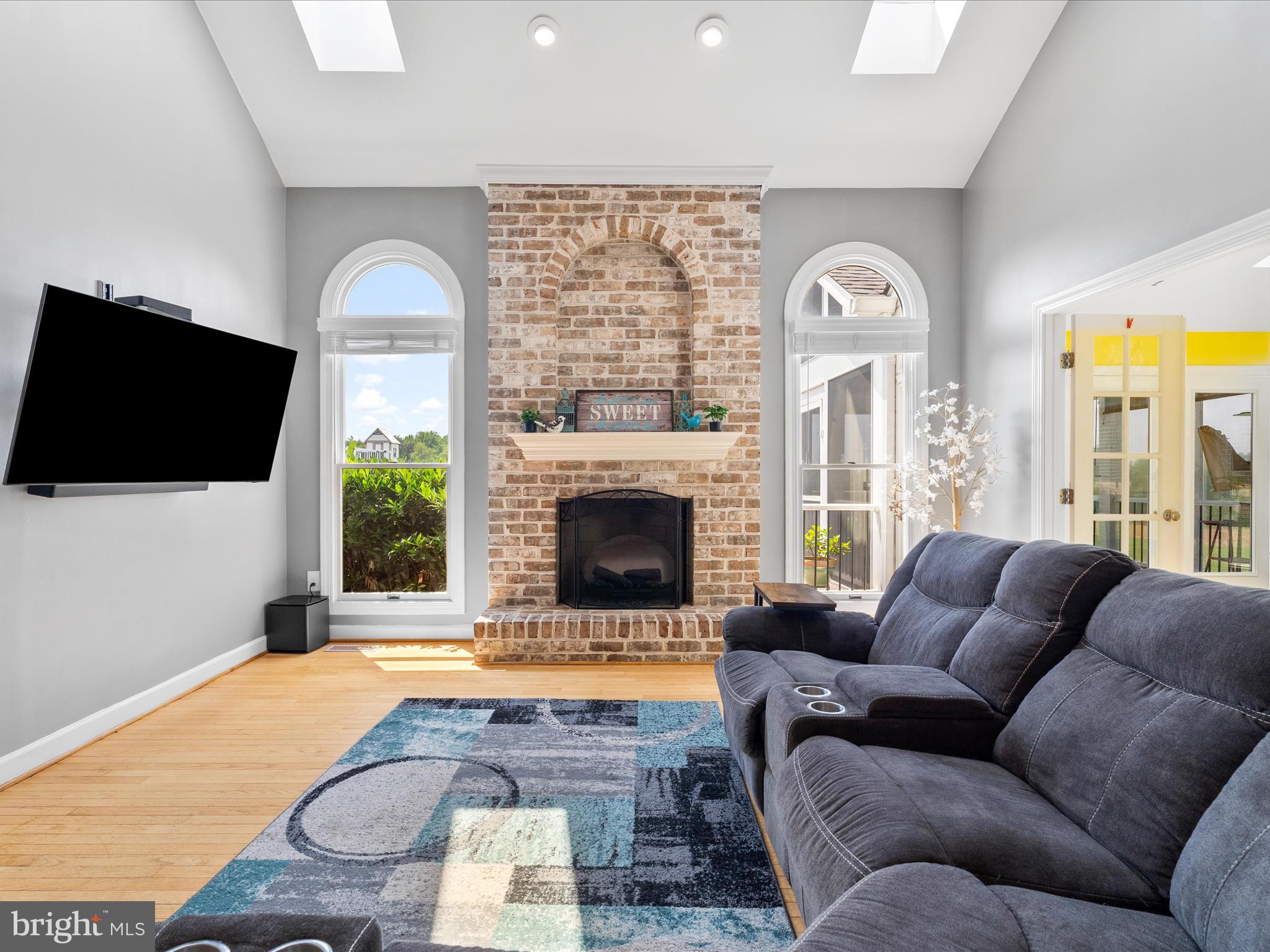 7100 EWING COURT