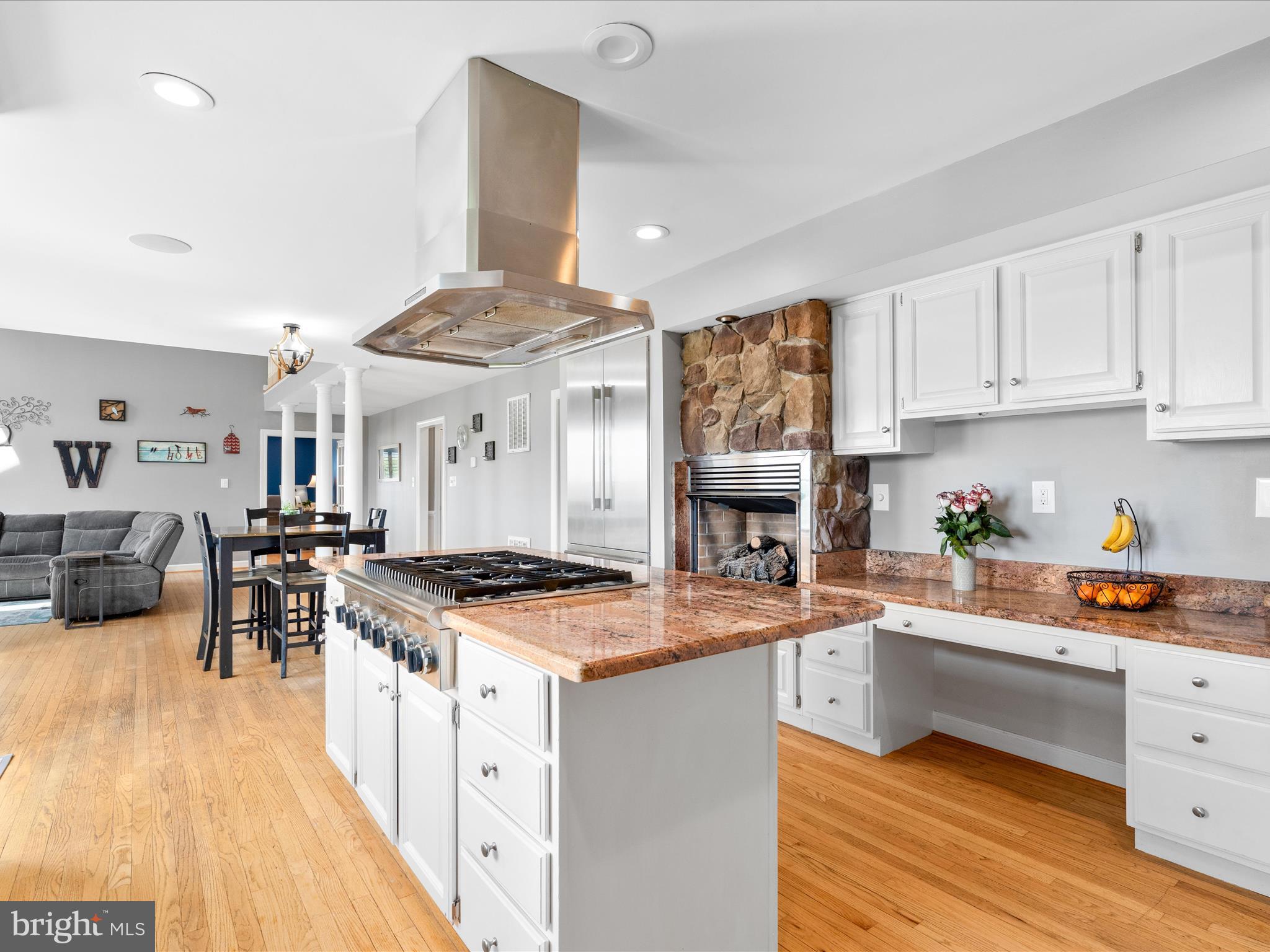 7100 EWING COURT
