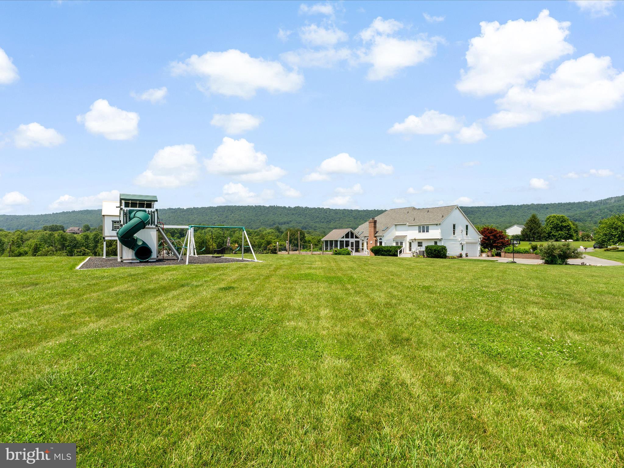 7100 EWING COURT