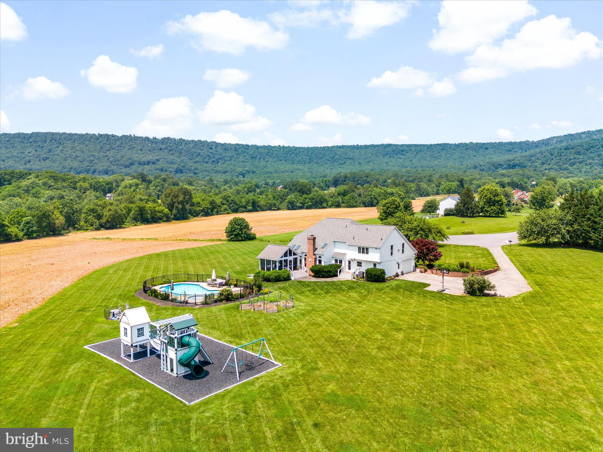 7100 EWING COURT