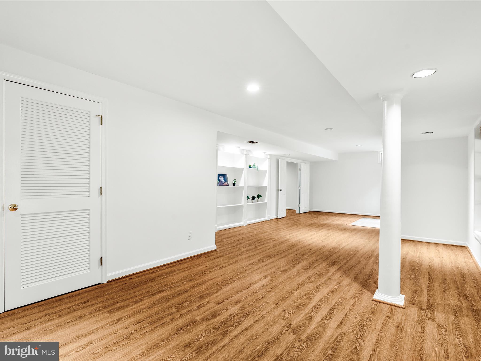 3079 LINDSEY COURT