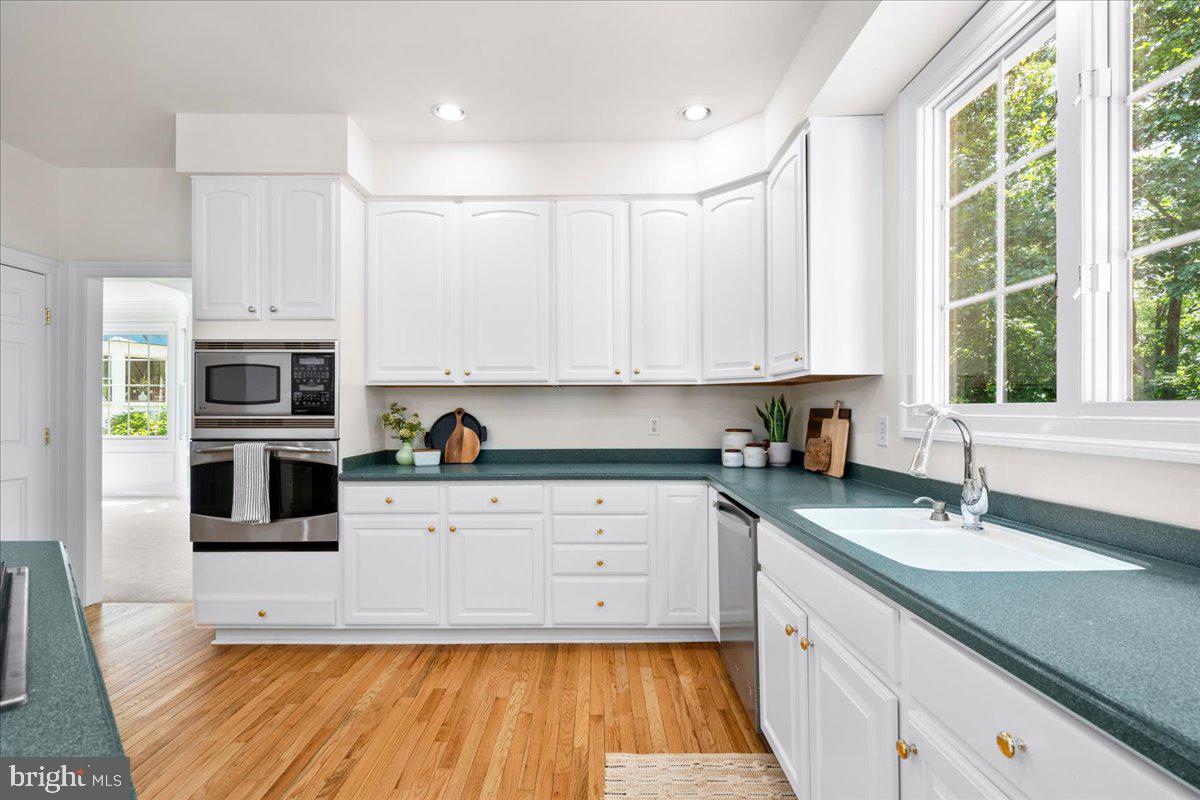 3079 LINDSEY COURT