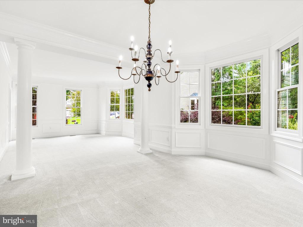 3079 LINDSEY COURT