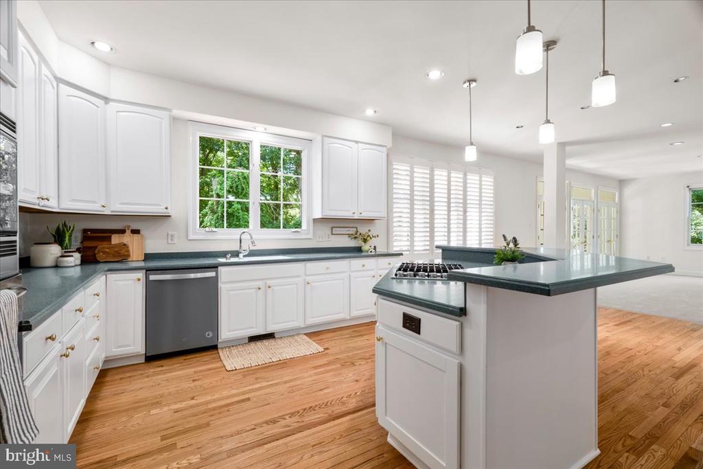 3079 LINDSEY COURT