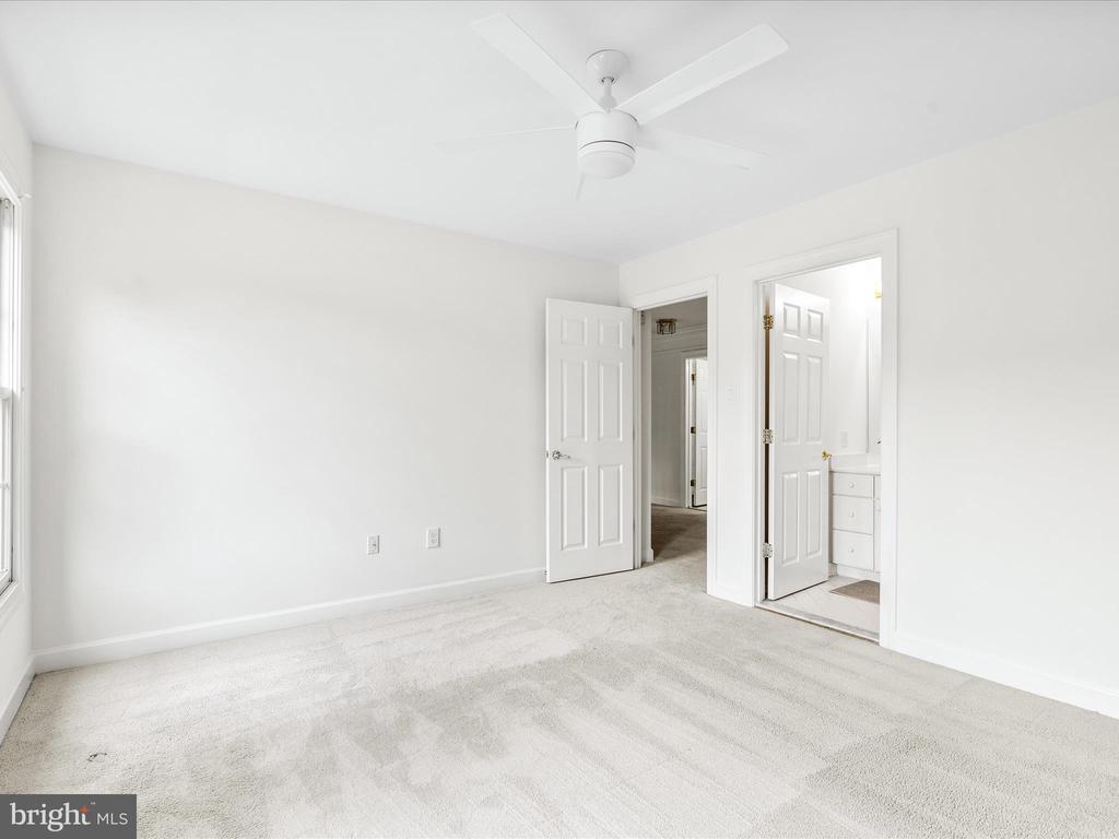 3079 LINDSEY COURT