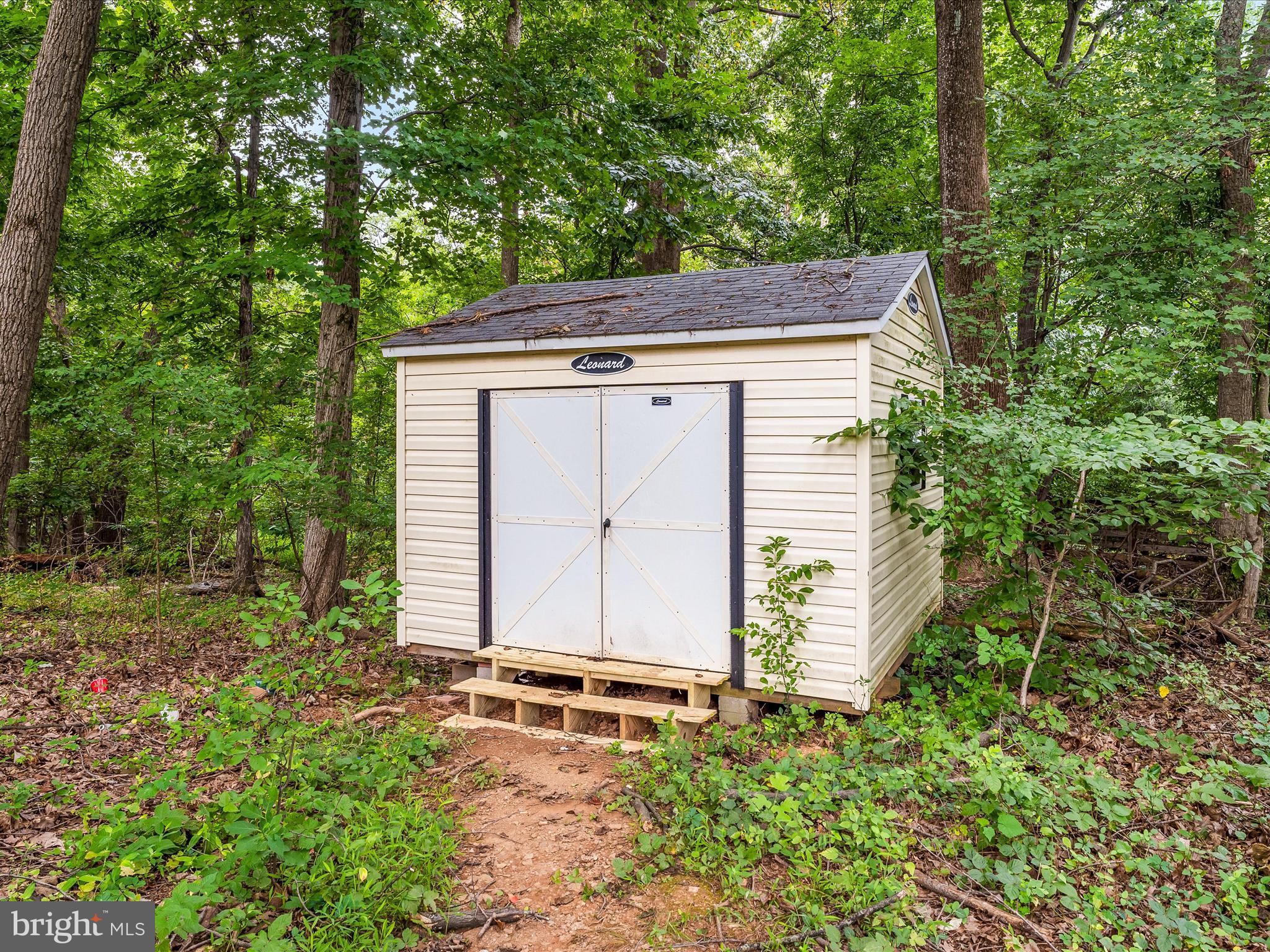 3079 LINDSEY COURT