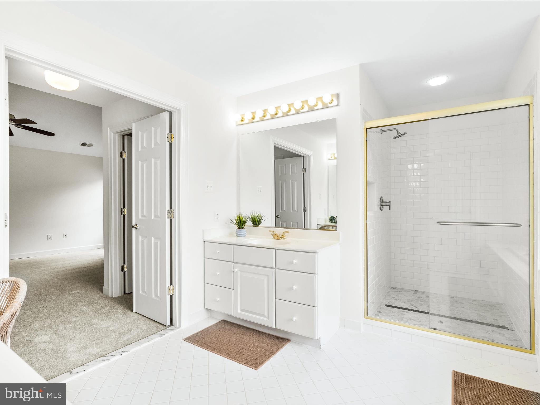 3079 LINDSEY COURT