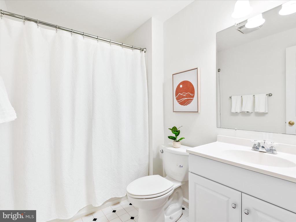 3079 LINDSEY COURT