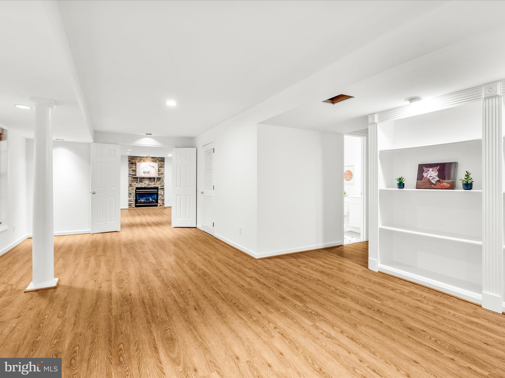 3079 LINDSEY COURT