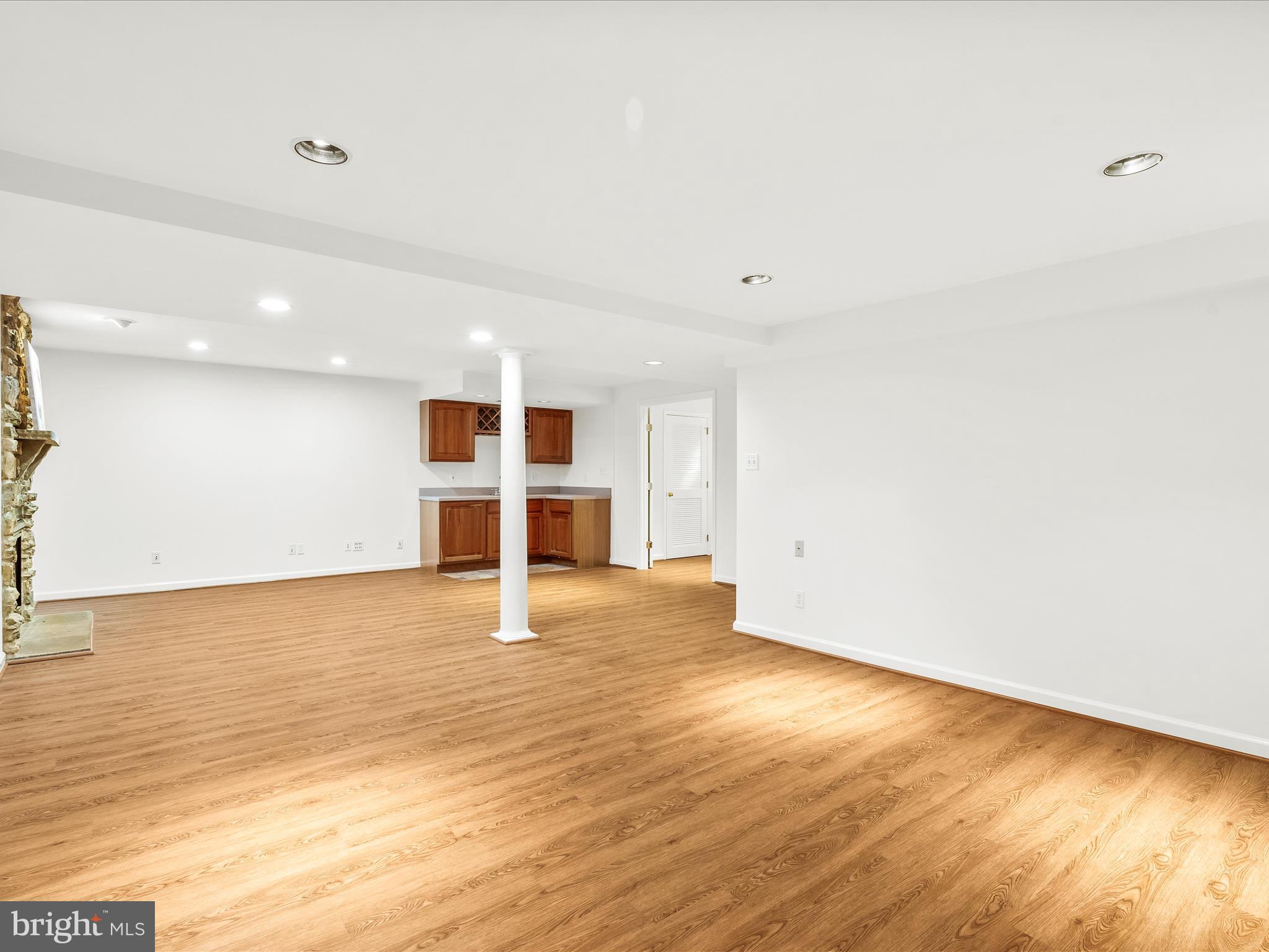 3079 LINDSEY COURT