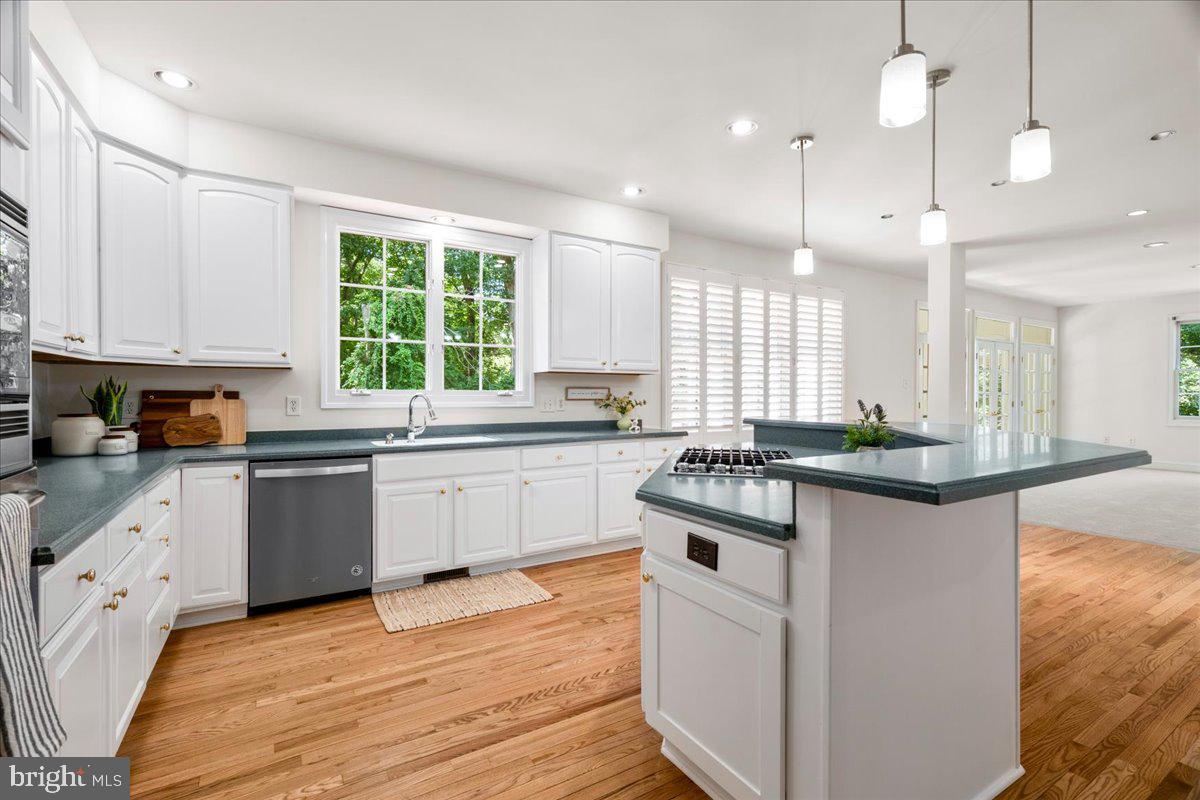 3079 LINDSEY COURT