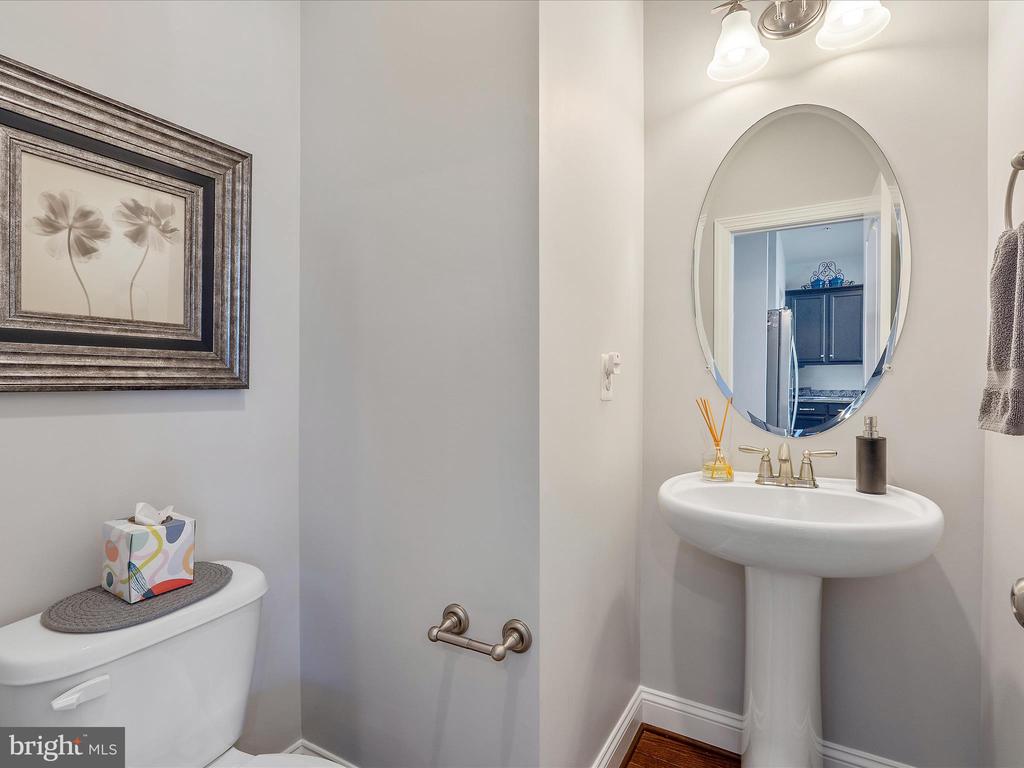 1153 POTOMAC VIEW PARKWAY