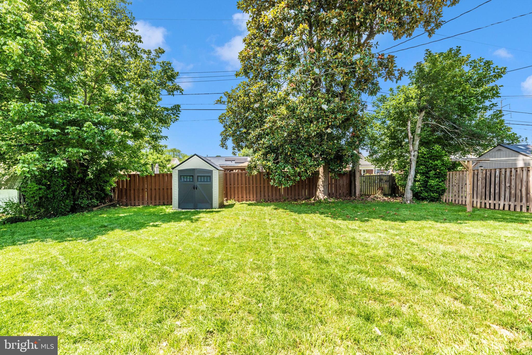 909 CHEROKEE TRAIL