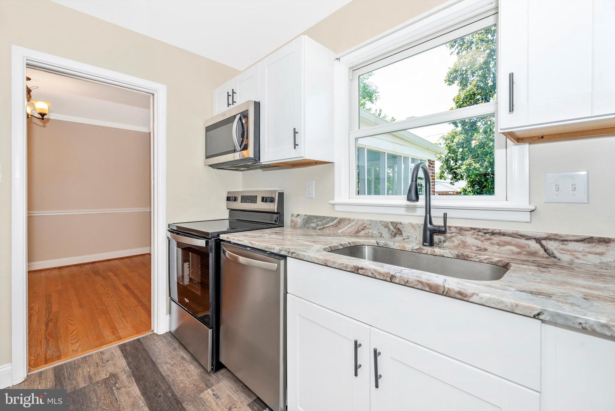 909 CHEROKEE TRAIL