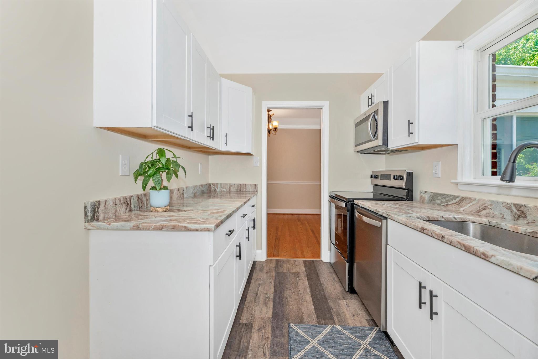 909 CHEROKEE TRAIL