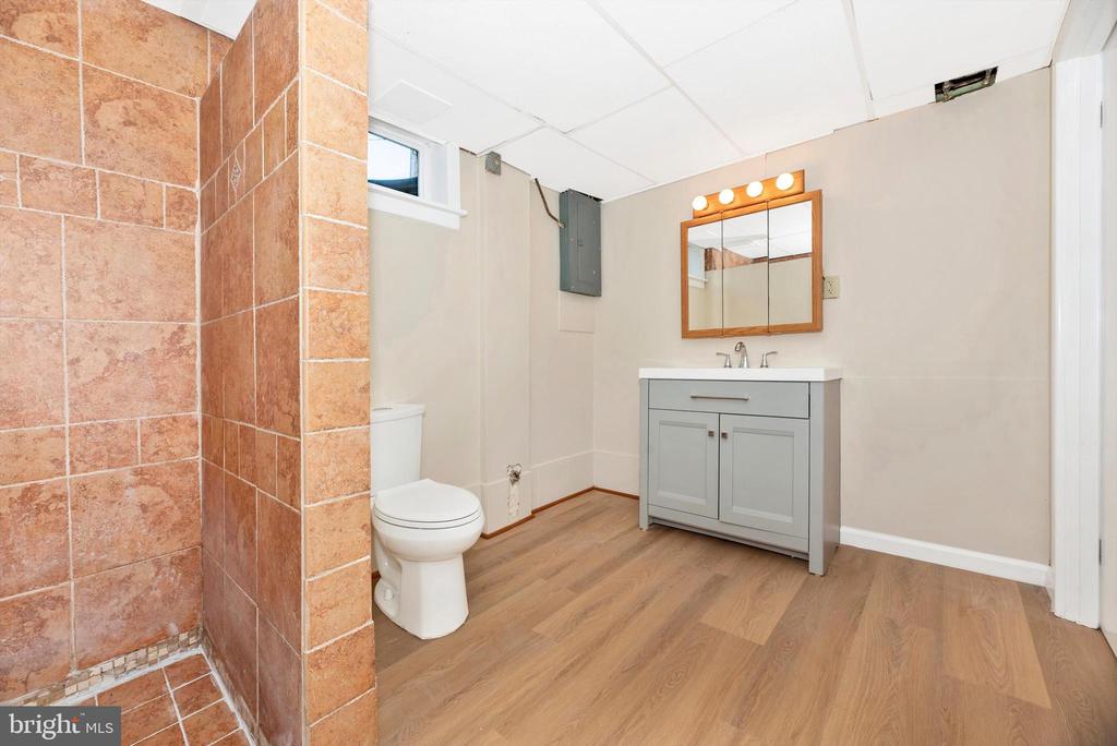 909 CHEROKEE TRAIL