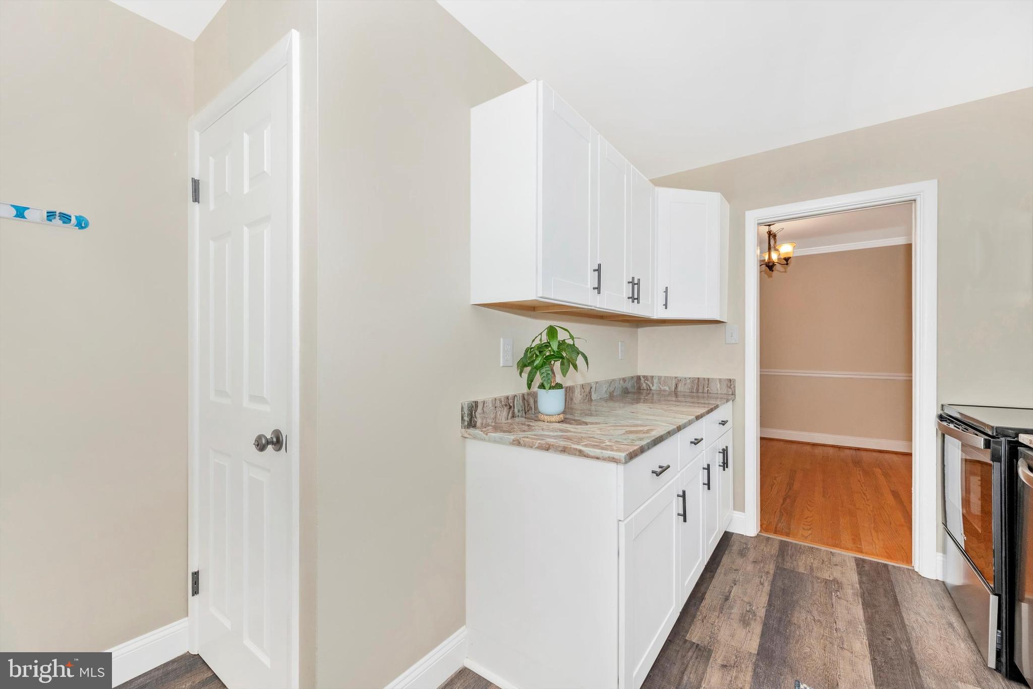 909 CHEROKEE TRAIL