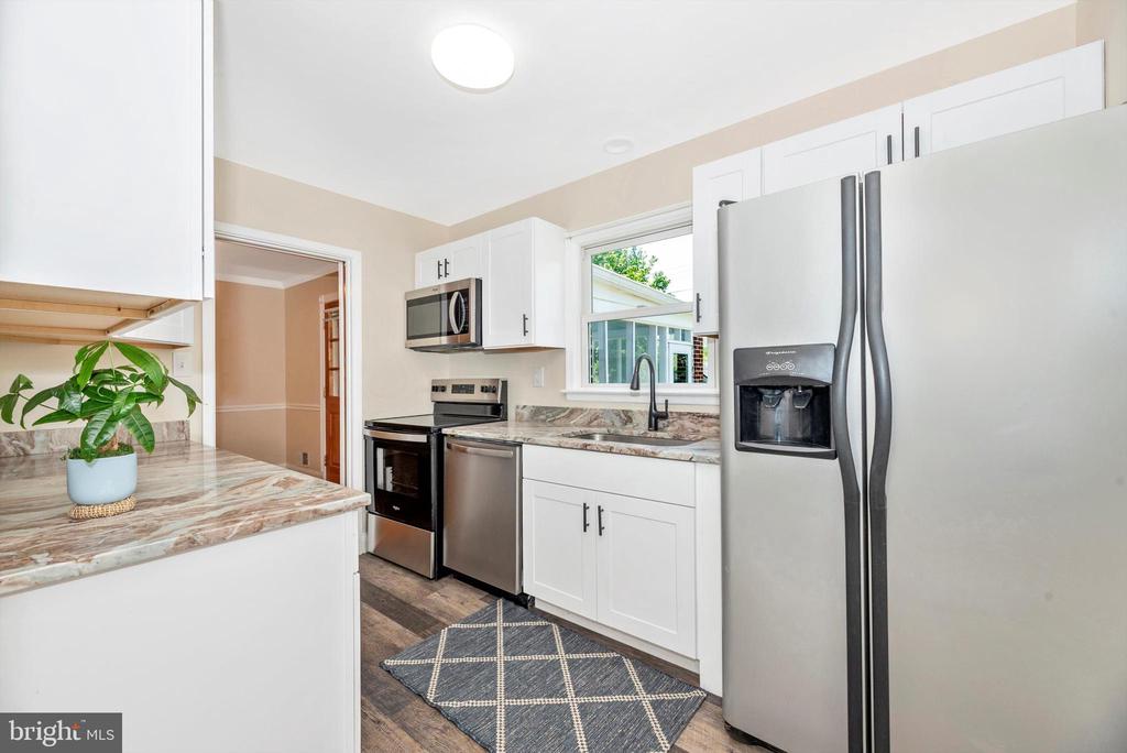 909 CHEROKEE TRAIL