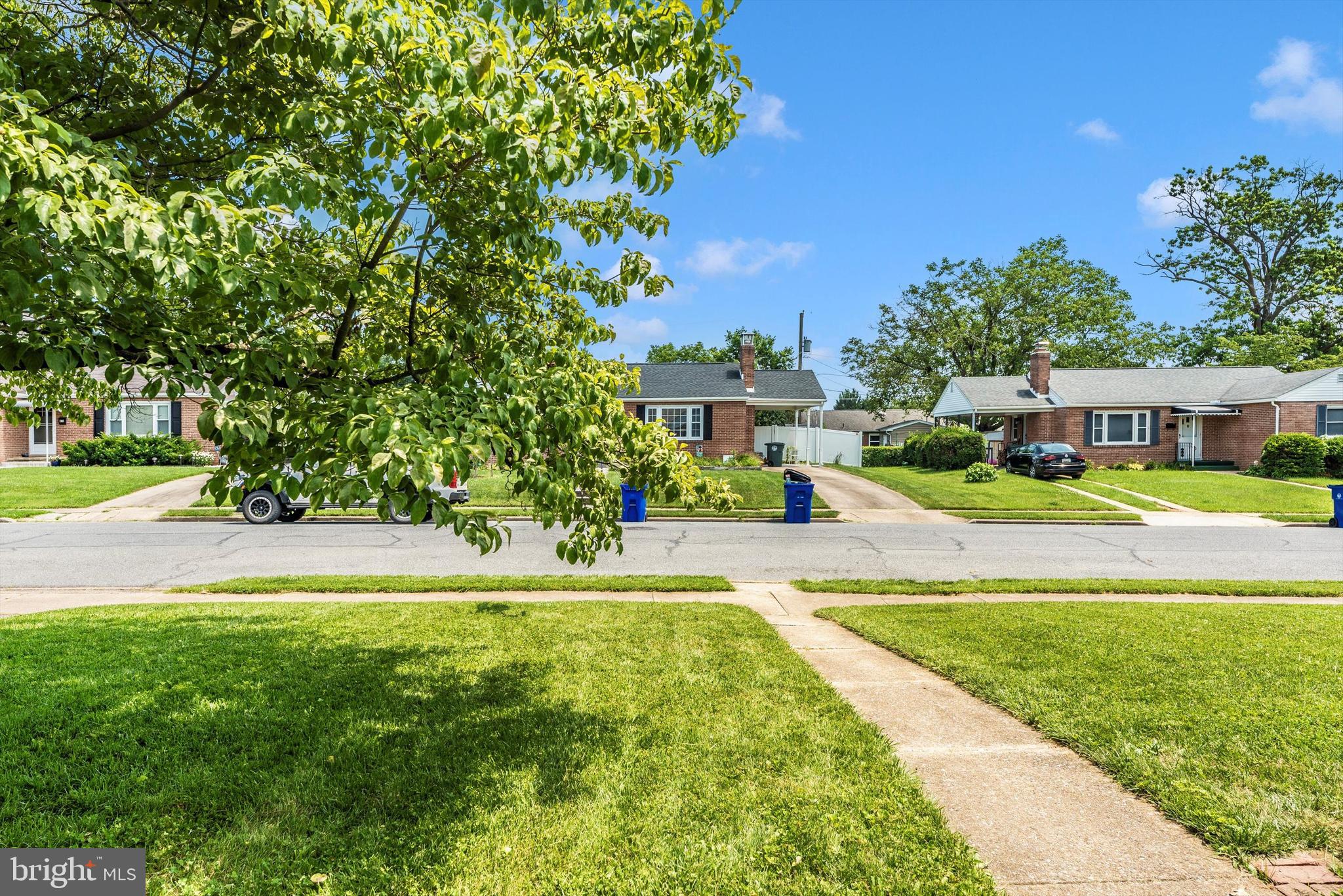 909 CHEROKEE TRAIL