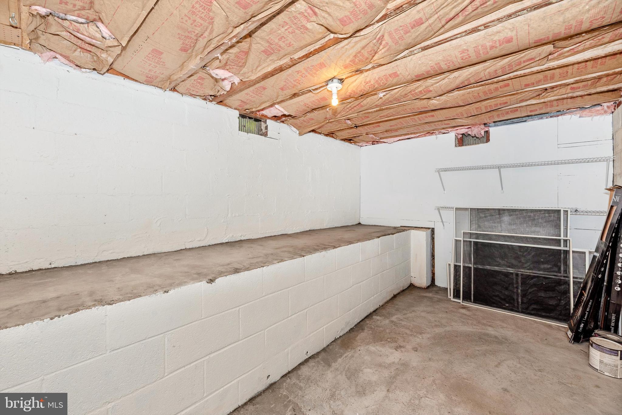 909 CHEROKEE TRAIL
