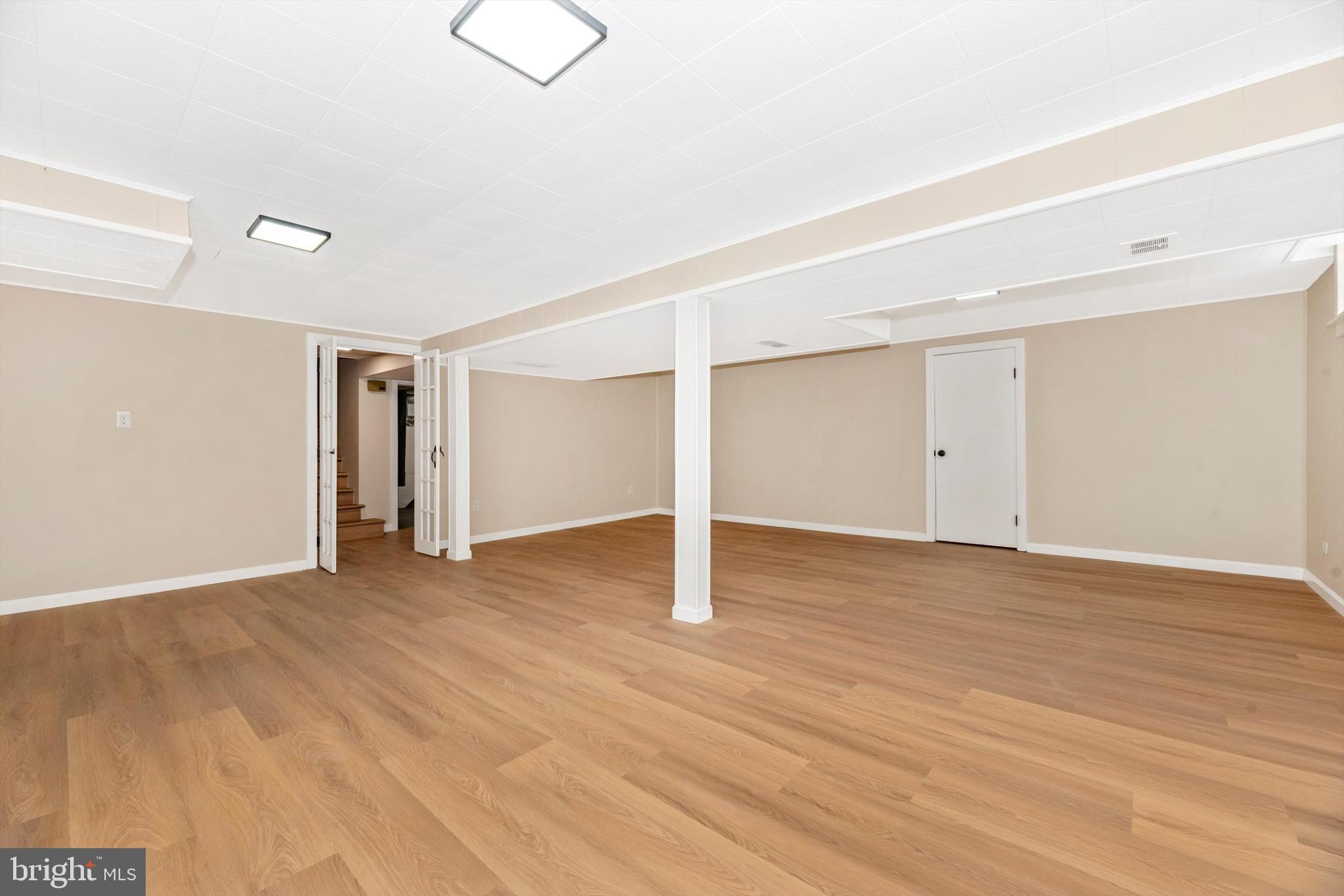 909 CHEROKEE TRAIL