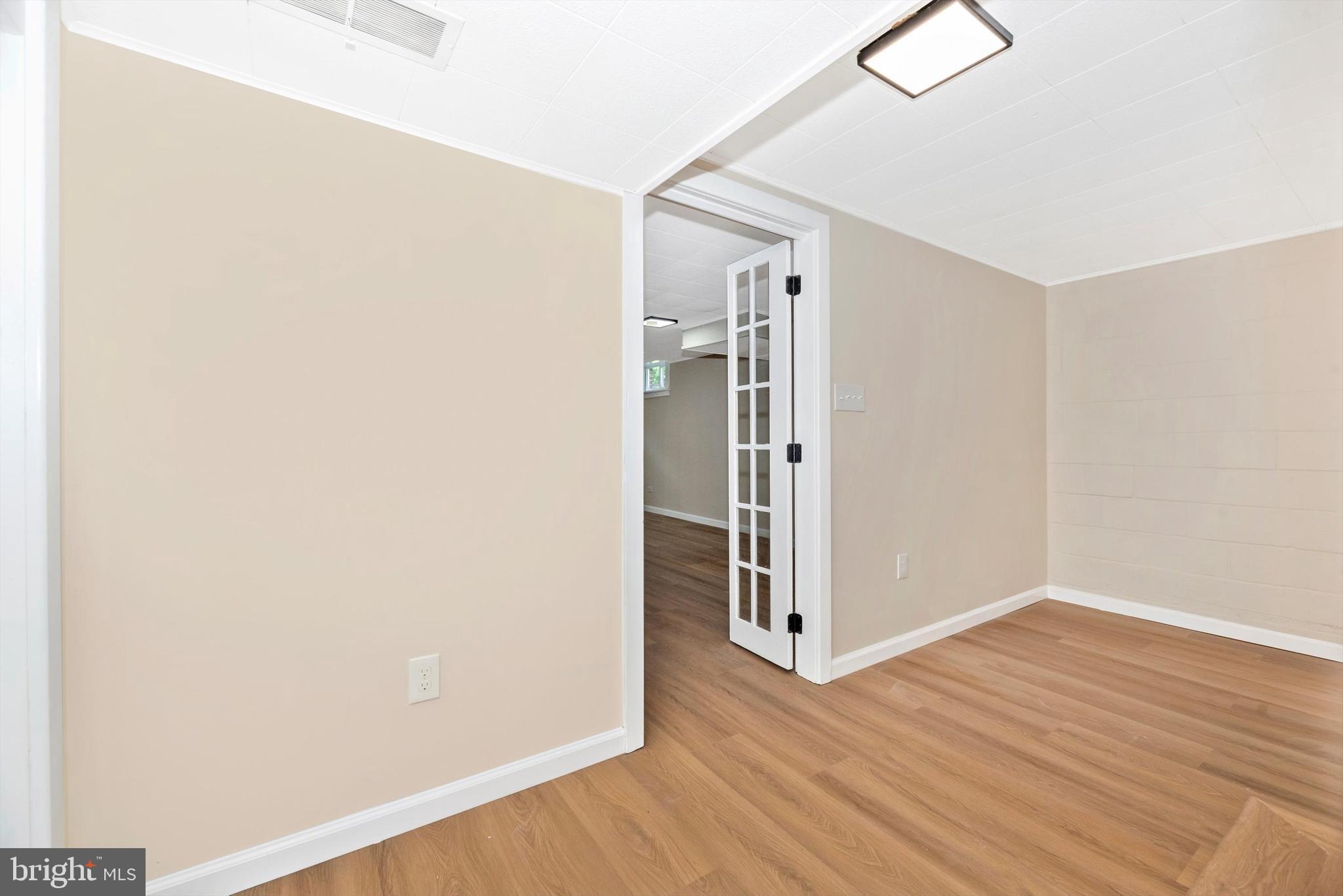 909 CHEROKEE TRAIL