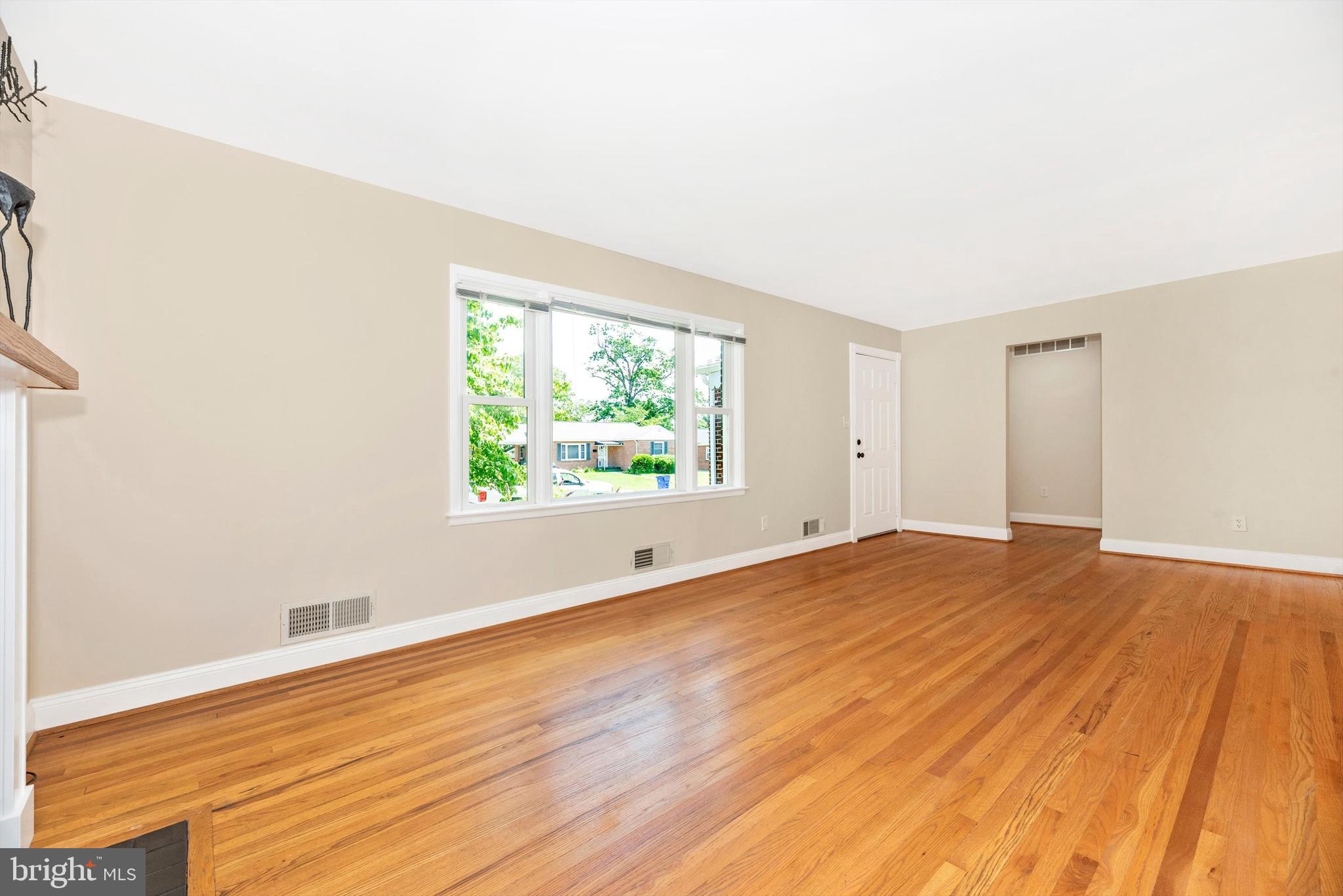909 CHEROKEE TRAIL