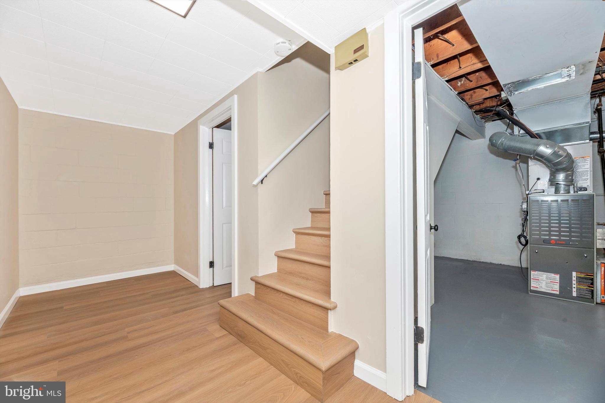 909 CHEROKEE TRAIL
