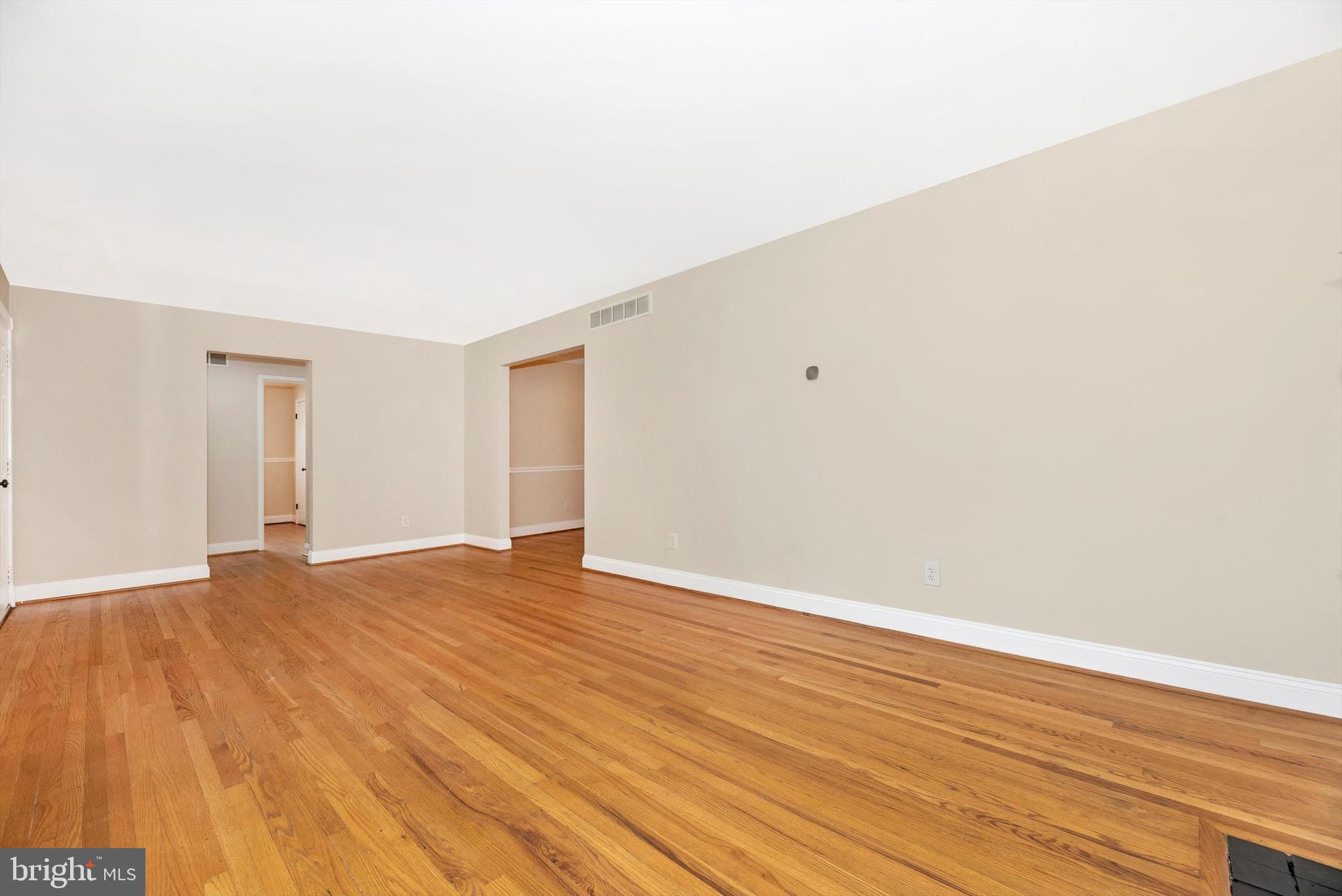 909 CHEROKEE TRAIL