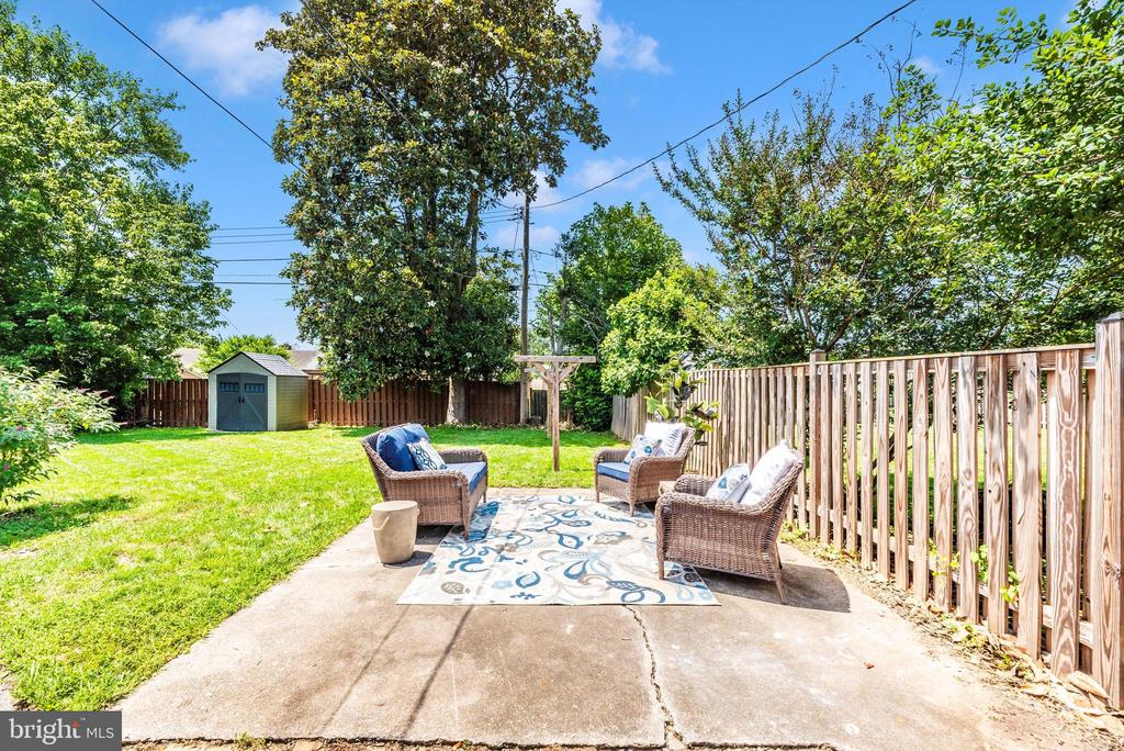 909 CHEROKEE TRAIL