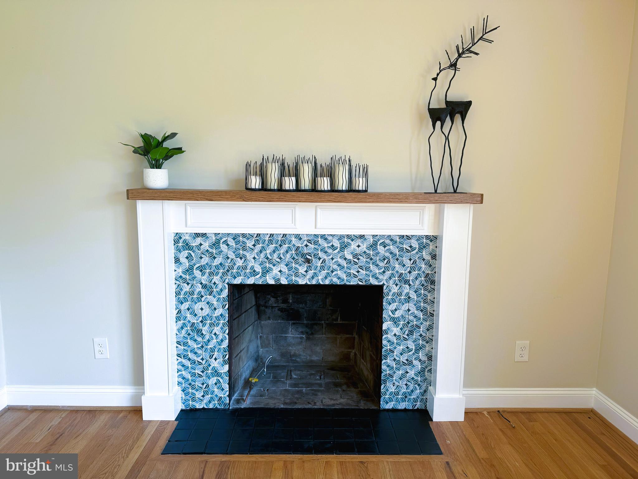 909 CHEROKEE TRAIL