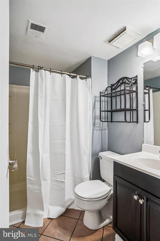 8806 ADVENTURE AVENUE