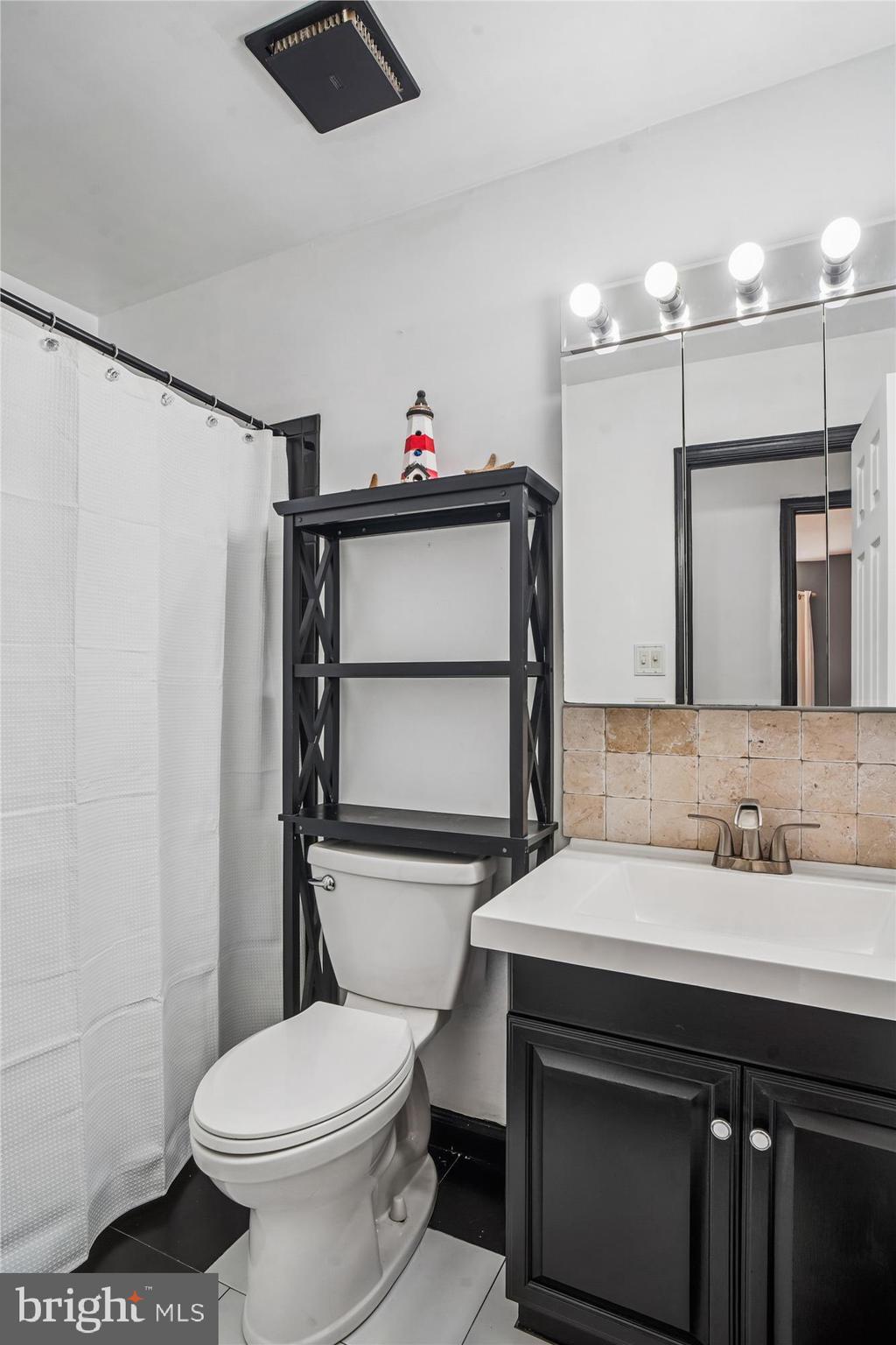 8806 ADVENTURE AVENUE