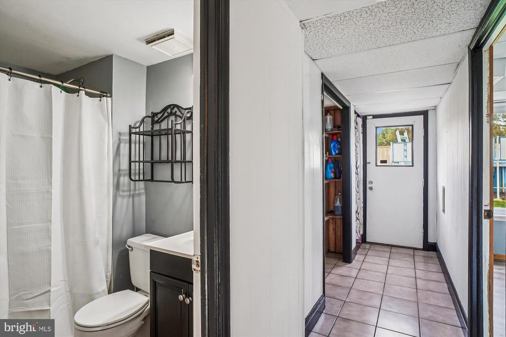 8806 ADVENTURE AVENUE